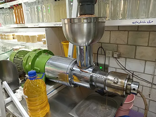 روغن گیری به روش سنتی در شهریار